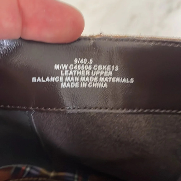 Like new B.O.C., women’s 9, brown leather ankle booties with braid detail - Picture 8 of 9